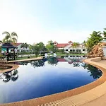 Lake Villa Resort