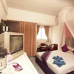 โรงแรม Sawasdee