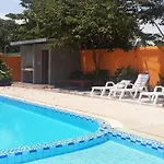 La Casa 2*