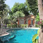 Hotel Deeden 3*