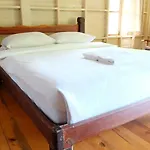 Deeden Hotel