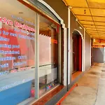 Evelyn Residence