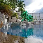 Lk Premier โรงแรม 3*