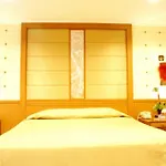Royal Twins Palace Hotel 4*