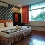 Fnb Hotel 2*