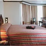Resort Golden Cliff House 3*