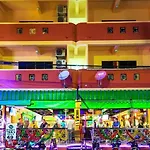 Hotel Harrys Bar & Restaurant