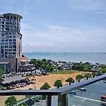 Tsix5 Quarter 5* Pattaya