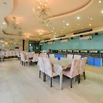 Oyo 143 Dday Resotel