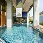 Hotel Oyo 143 Dday Resotel 4*