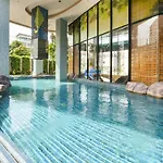Oyo 143 Dday Resotel 4*