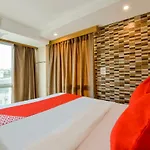 Hotel Oyo 143 Dday Resotel