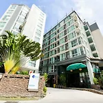 Oyo 143 Dday Resotel Pattaya