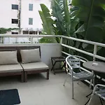 Gp Rooms Pool Guesthouse