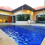 Cosy Beach Pool Villas By Pattaya Sunny Rentals