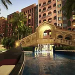 โรงแรม Venetian Signature Pattaya