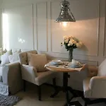 Venetian Signature 3*