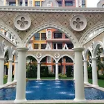 Venetian Signature Condo Resort Pattaya