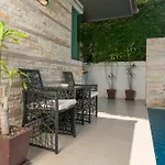 The Pool Jomtien A23 วิลล่า
