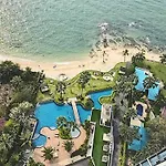 The Palm Wongamat อพาร์ทเม้น *