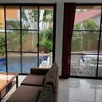 4poolvillas Villa *