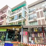 OYO 146 Rivana Boutique By Sandara