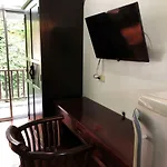 Sutus Court 2 Hotel
