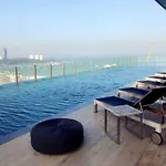 The Base Seaview Pattaya