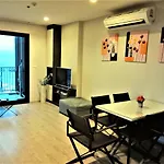 Llx At The Base Apartment Pattaya