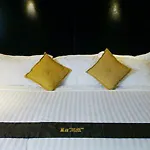 Resort Golden Cliff House