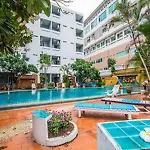 Sutus Court 2 3* Pattaya