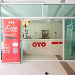 Hotel Oyo 357 Sleep Easy On Nineteen 2*