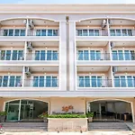 Oyo 357 Sleep Easy On Nineteen Hotel 2*