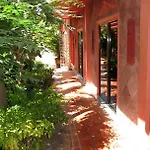 Guest house Magadan 4*