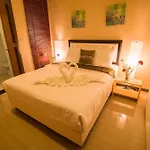The Ville Deluxe Modern Pool Villa
