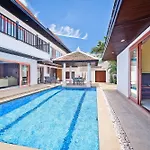 โรงแรม Tropicana Pool