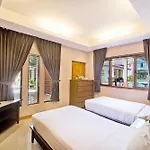 โรงแรม Tropicana Pool *