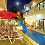 Hotel Avoca Pool