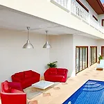 Avoca Pool Pattaya