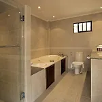 Hotel Avoca Pool 3*