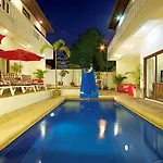 Hotel Avoca Pool 3*