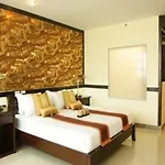 Jomtien Holiday Hotel 3*