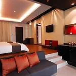 Long Garden & Pavilions 5*