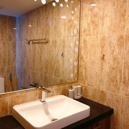 Apartment At Soi Buakao 15 By Grand Ave B
