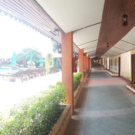 Sabai Resort 3*