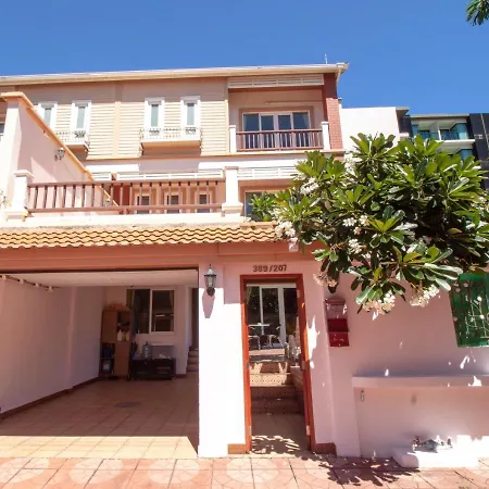 Holiday home 3 Bedroom Town With Private Pool *