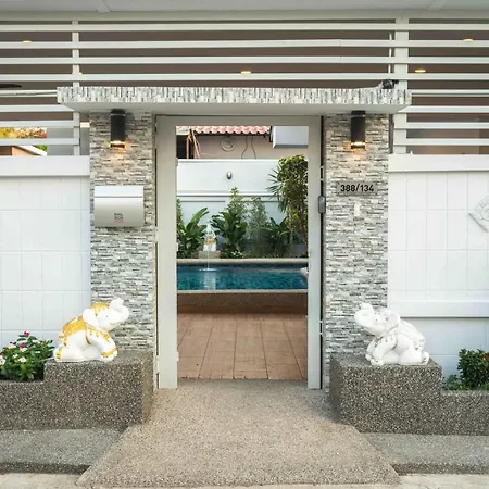 Sabai Pool 12-15 Persons 6br, Sauna, Pool Table, Karaoke, Bbq * Pattaya