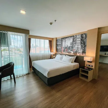 Hotel Glow