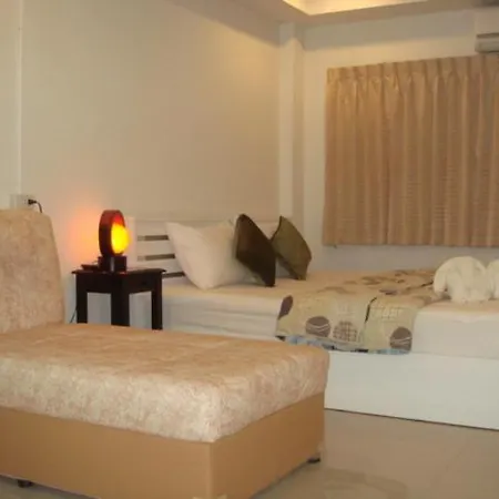 Anzac Wooden Guest House & Cafe Shop Pattaya
