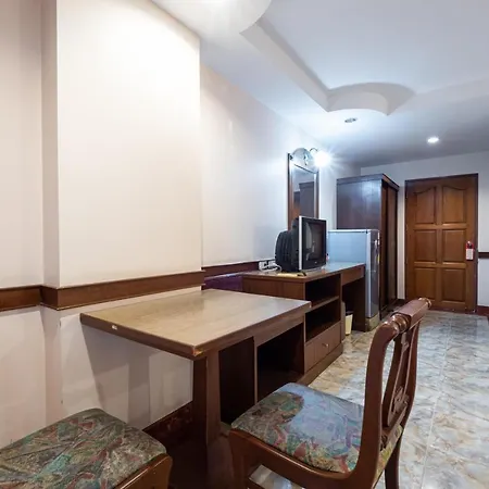 Reddoorz Navin Mansion 3